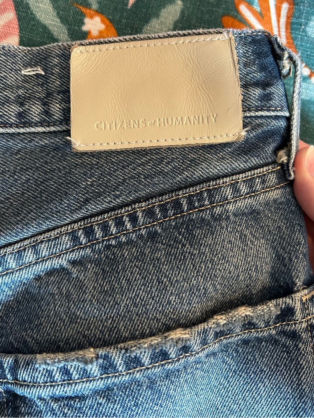 One pair of Citizens of Humanity Ayla jeans; like new! - Picture 5 of 7